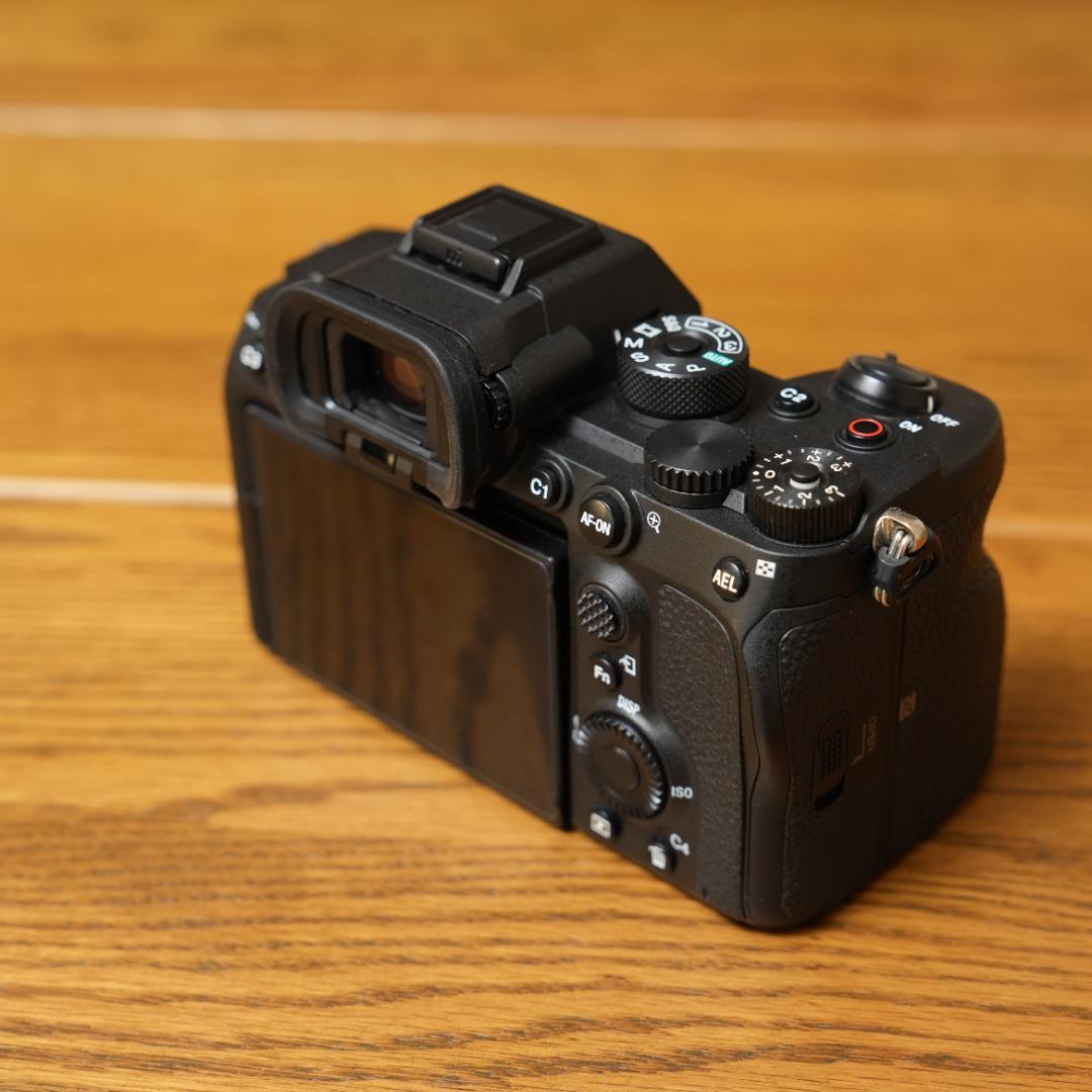 【送料無料】SONY α7SIII おまけ付き【美品】