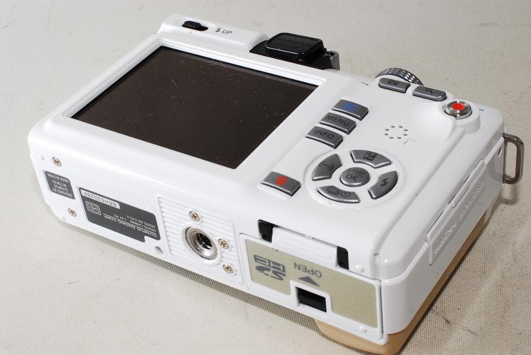 ■ 訳アリ良品 ■ OLYMPUS オリンパス E-PL1S ホワイト