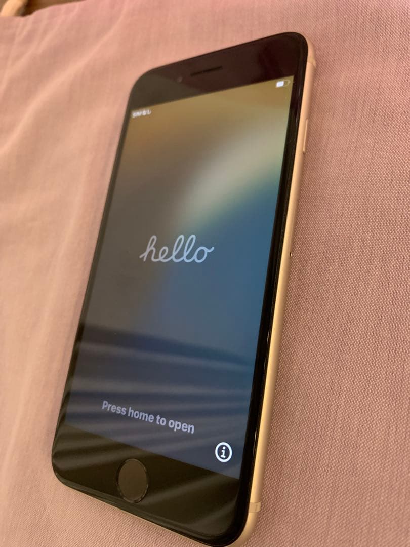 iPhone SE (第3世代) 128GBスターライト