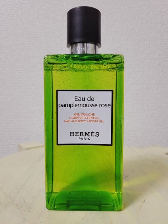 ☆新品☆HERMES オー ドゥ パンプルムス ローズ　シャワージェル　バーム