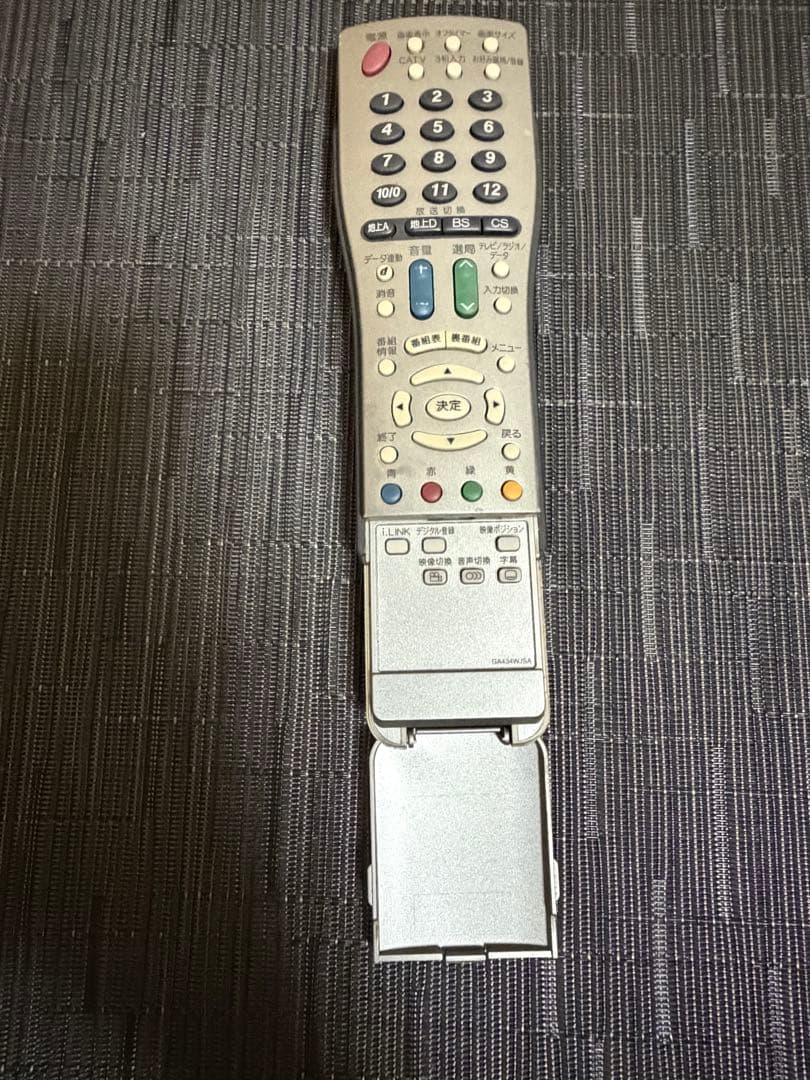 SHARP AQUOS 液晶テレビ 本体　　2006年製