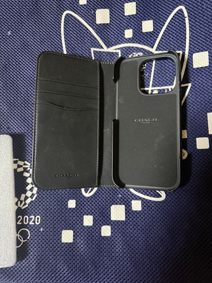 iPhone16Pro COACH 手帳型ケース