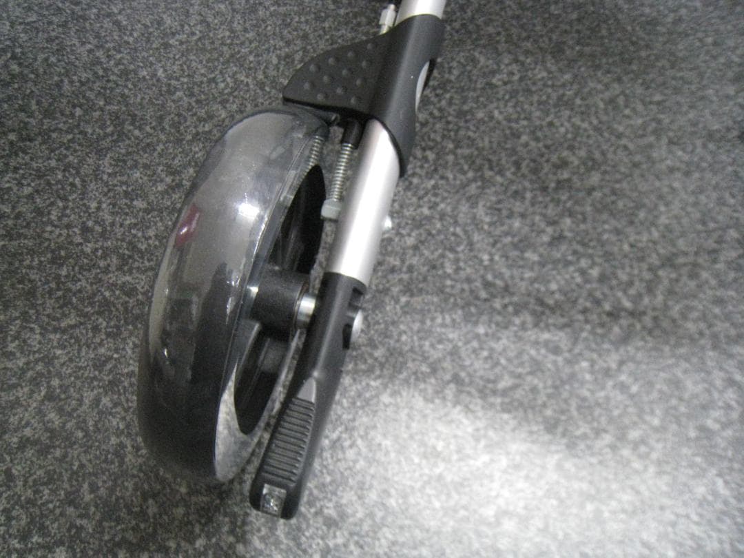 ハンディウォークＬ　GEMINO 30 歩行器 歩行車 パラマウントベッド ②