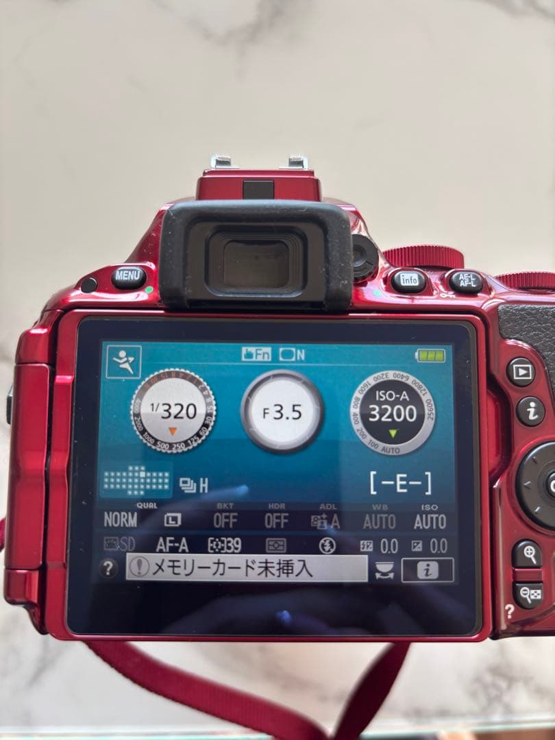 【Nikon D5500 】デジタル一眼レフダブルズームキット