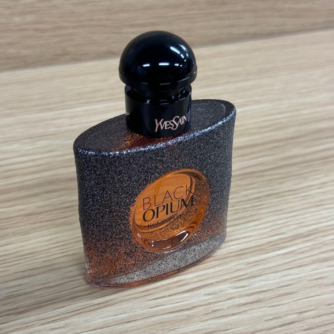 Yves Saint Laurent Black Opium 香水