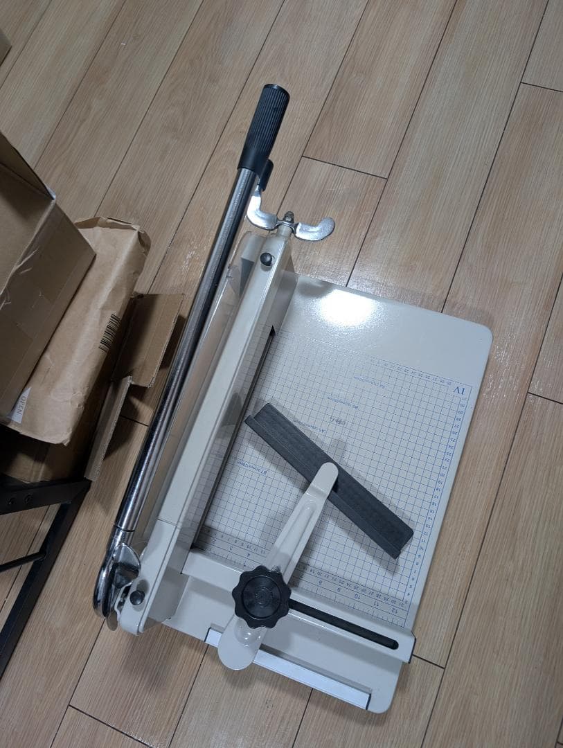 ダイシン商事 裁断機 ペーパーカッター 大型 業務用 中古