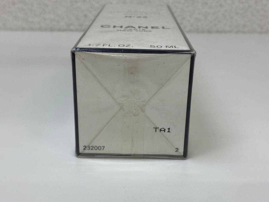 CHANEL Eau de Toilette Spray N°22 50mL