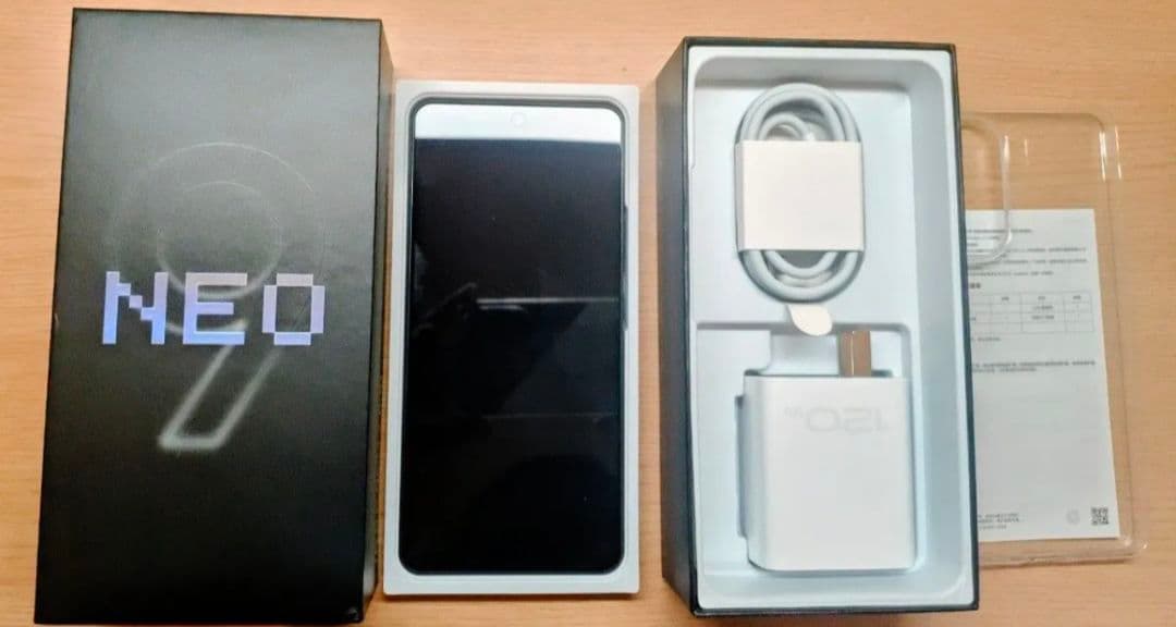 ★極美品★ IQOO Neo9S Pro Plus ブラック　【12/512】