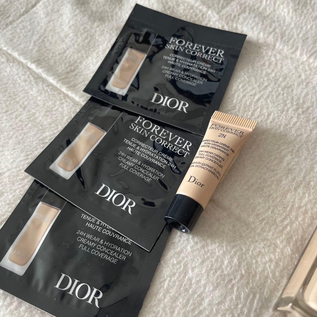 2月発売‼️Dior フォーエヴァー フルイド スキン グロウファンデ　サンプル付