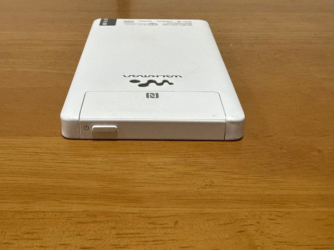 SONY NW-F886 ホワイト 32GB【初期化済・箱説付属】