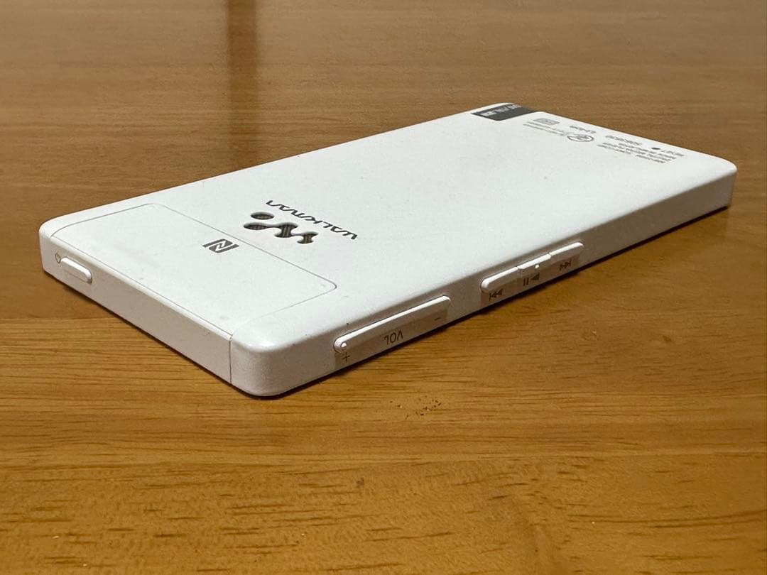 SONY NW-F886 ホワイト 32GB【初期化済・箱説付属】