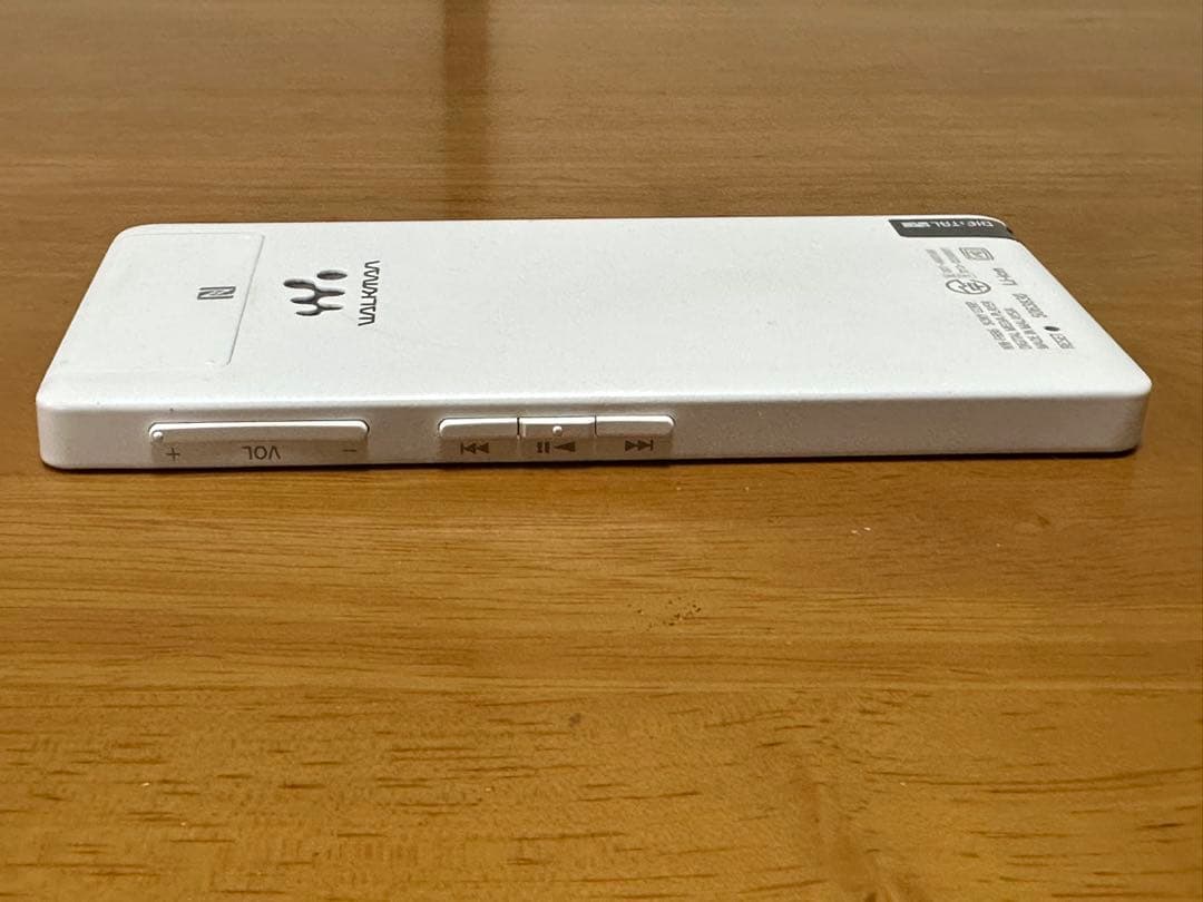 SONY NW-F886 ホワイト 32GB【初期化済・箱説付属】