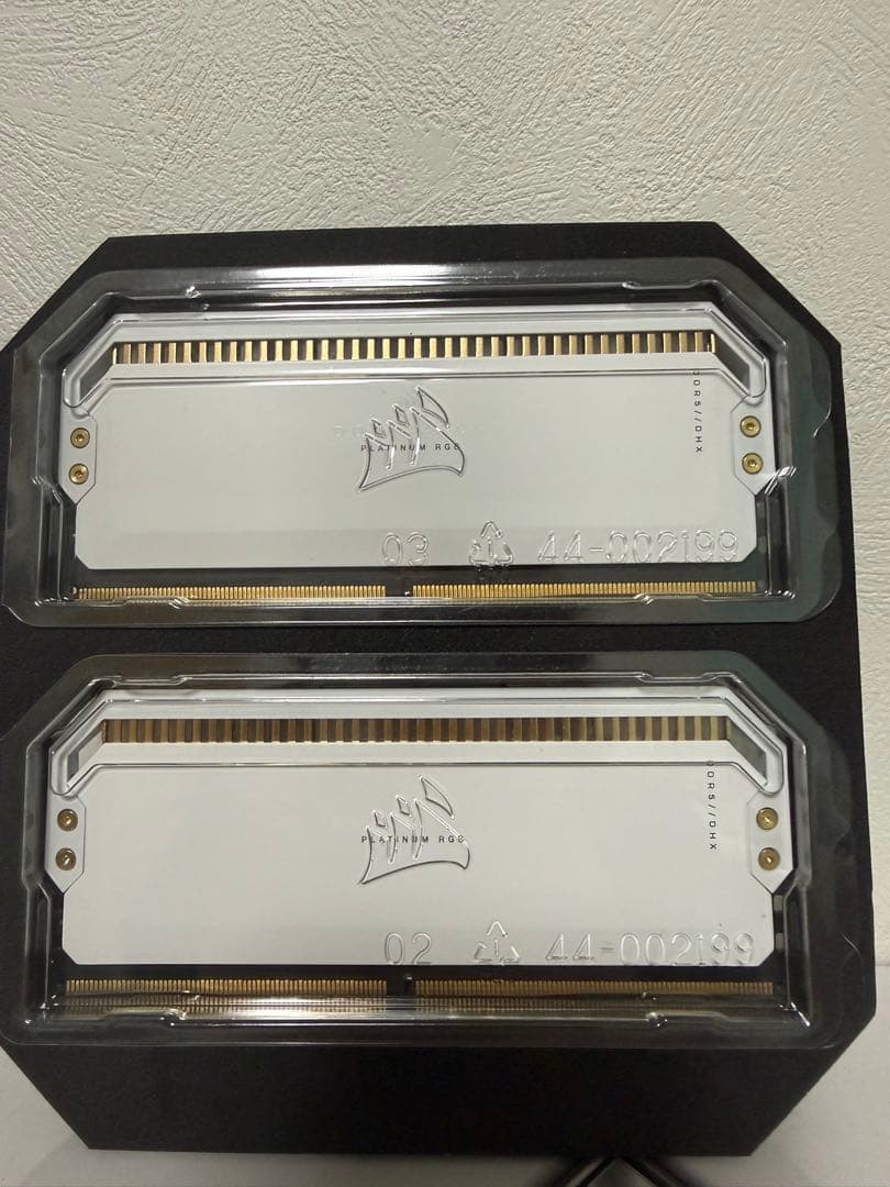 メモリー corsair DDR5 32gb Dominator RGB 5600MHz