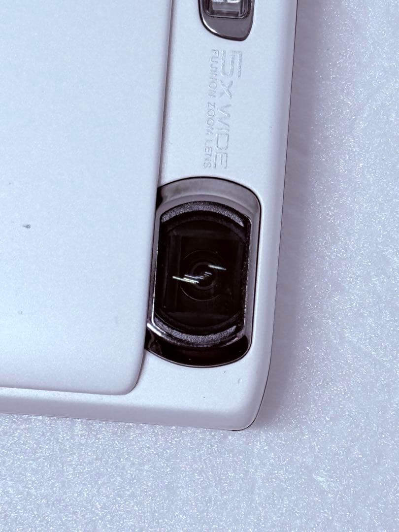 Fujifilm FinePix Z900EXR ホワイト 動作確認済 コンデジ