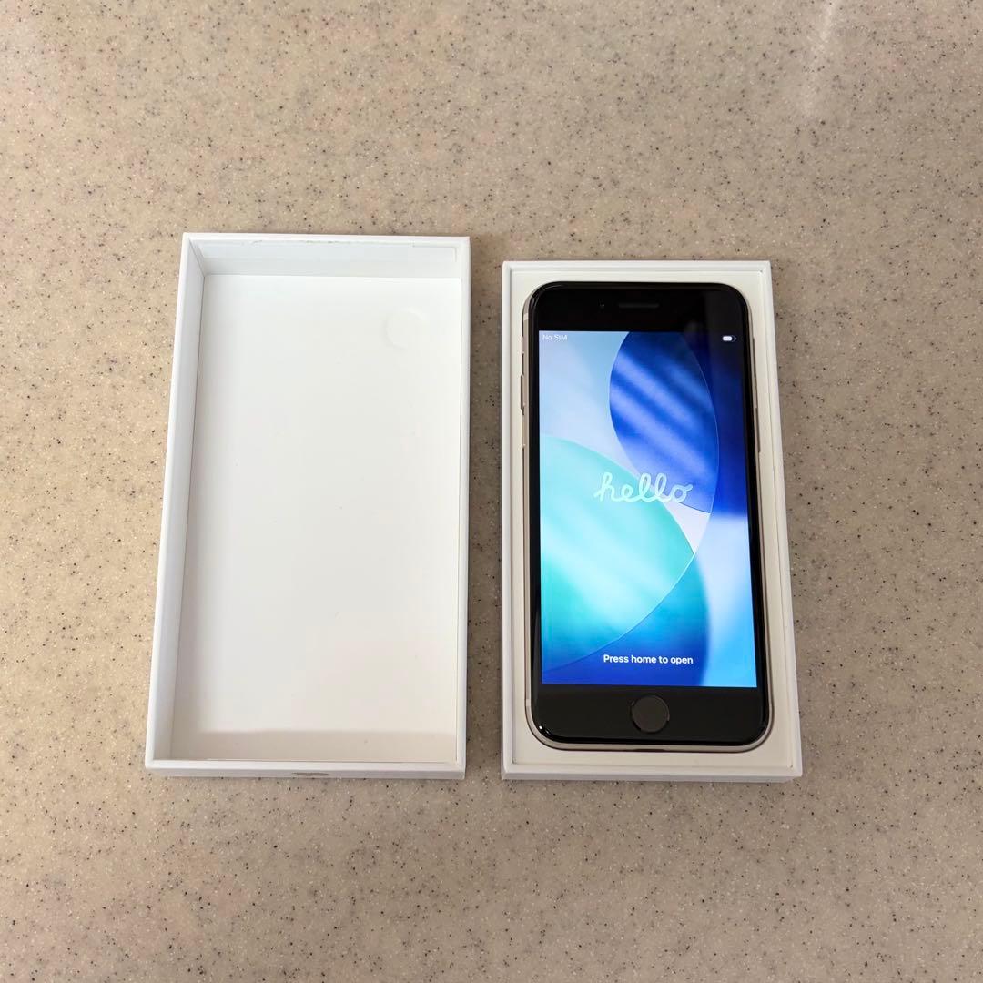 iPhoneSE3 第三世代 256GB スターライト SIMフリー Apple
