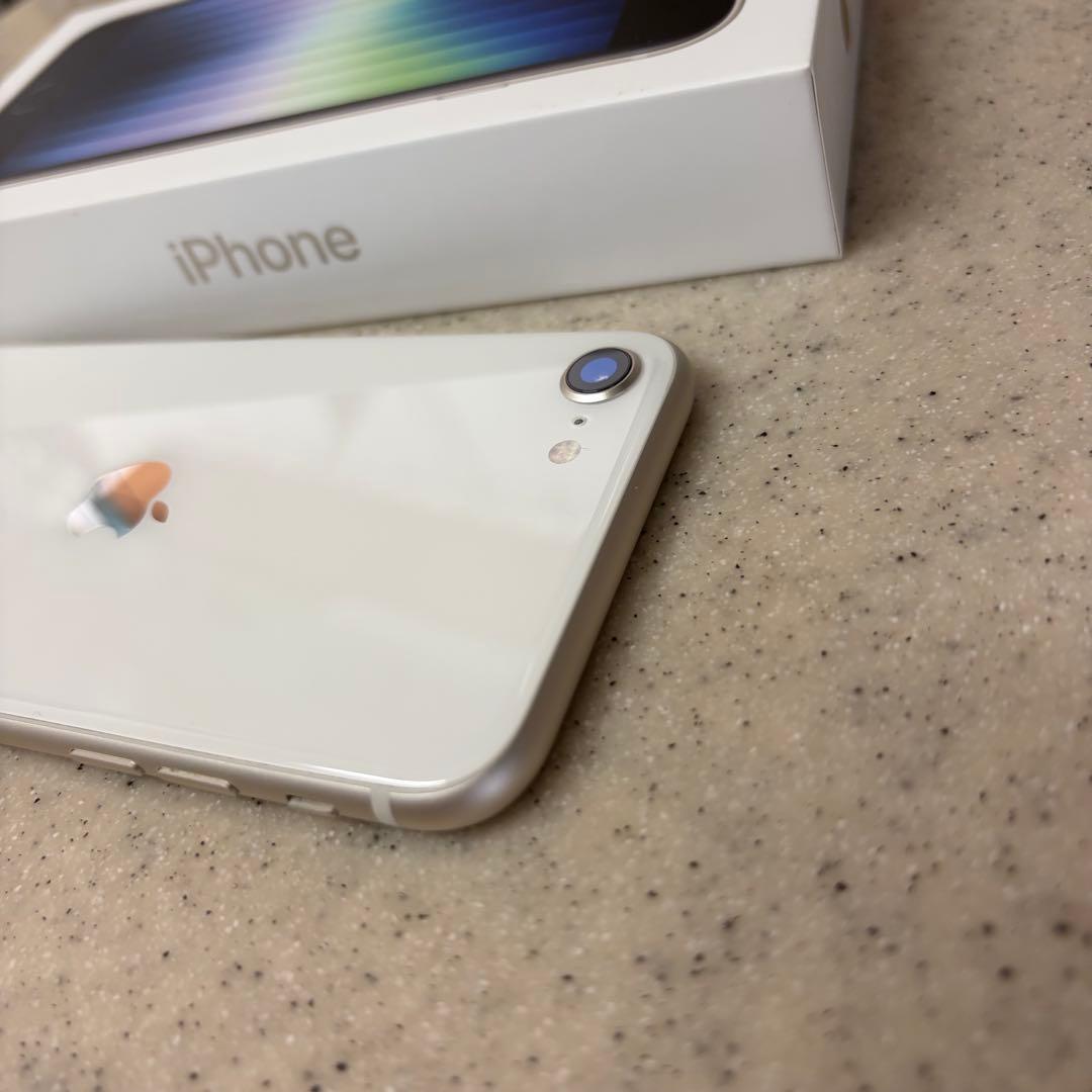 iPhoneSE3 第三世代 256GB スターライト SIMフリー Apple