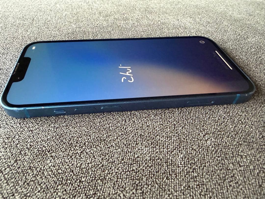 Apple iPhone 13 本体 青