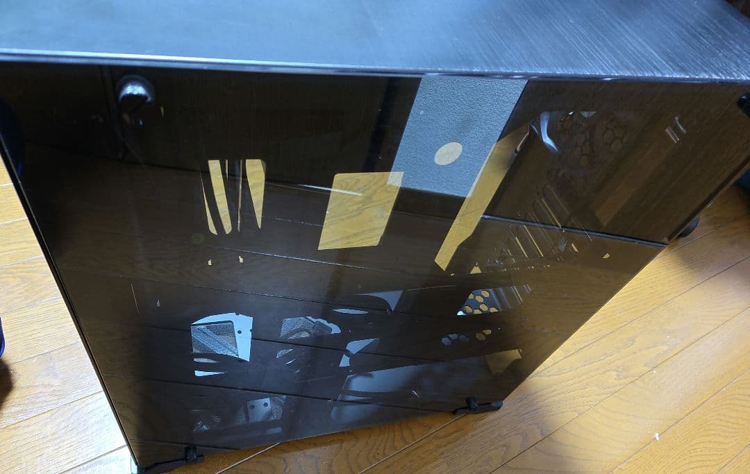 In Win 805 ゴールド サイドガラス PCケース