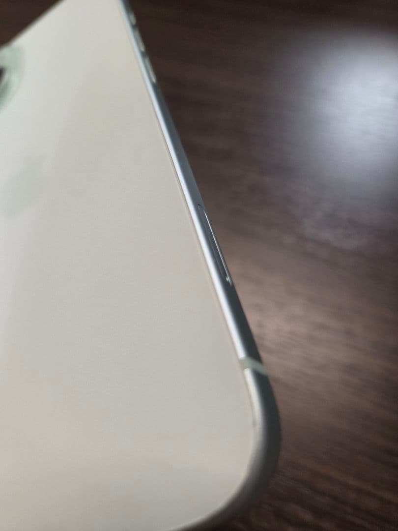 【美品】iPhone15 256GB グリーン