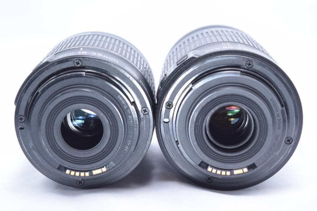 Canon EOS kiss X7 Ｗレンズキット バッテリー2個、バック付き✨