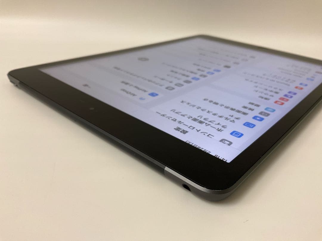 【BT95％】iPad 第8世代 64GB スペースグレ Cellularモデル