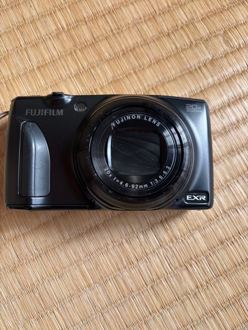 デジタルカメラ FUJIFILM FINEPIX F1000EXR