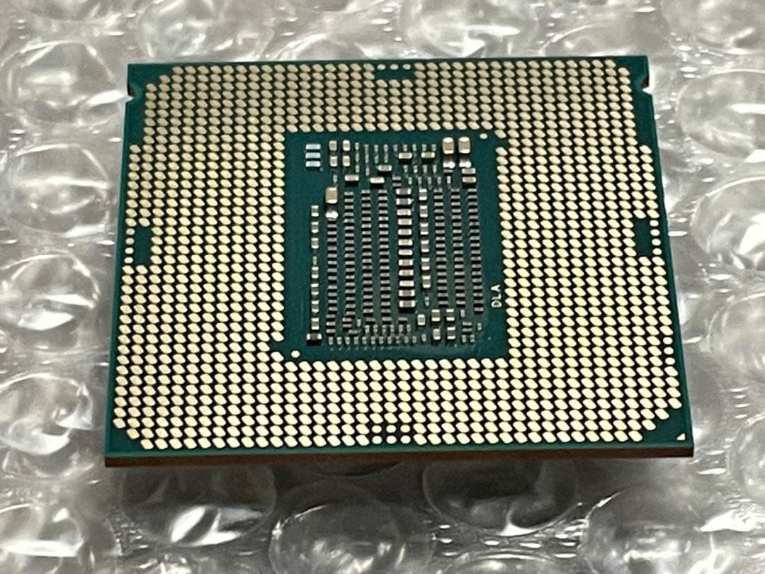 インテル　CORE i7 9700