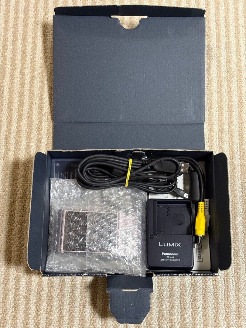 LUMIX DMC-FX37 ピンク　箱•説明書•付属品あり