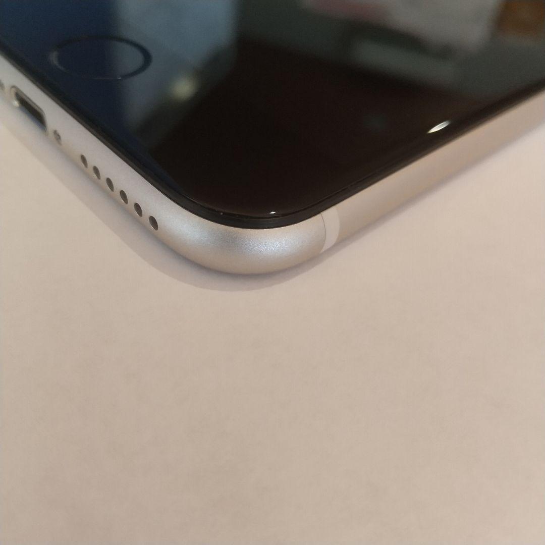 iPhone SE3 128Gb SIMフリー スターライト　白色　604071