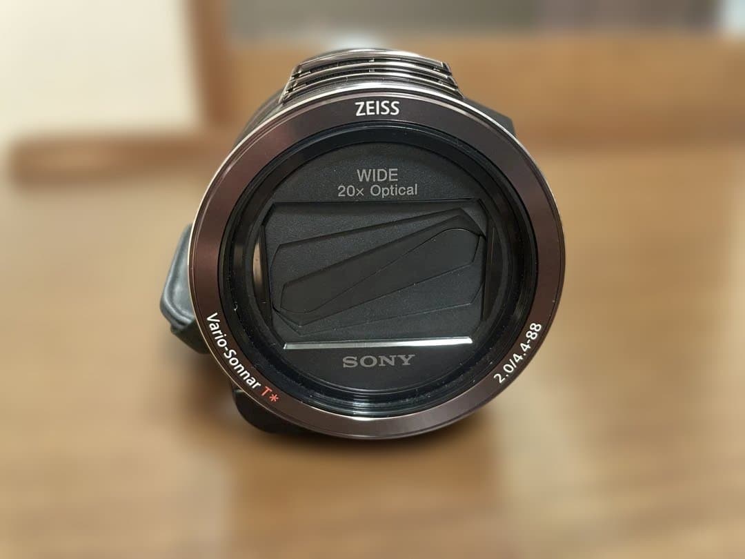 【中古美品】SONY 4K FDR-AX45 ビデオカメラ本体、充電器 ケース付