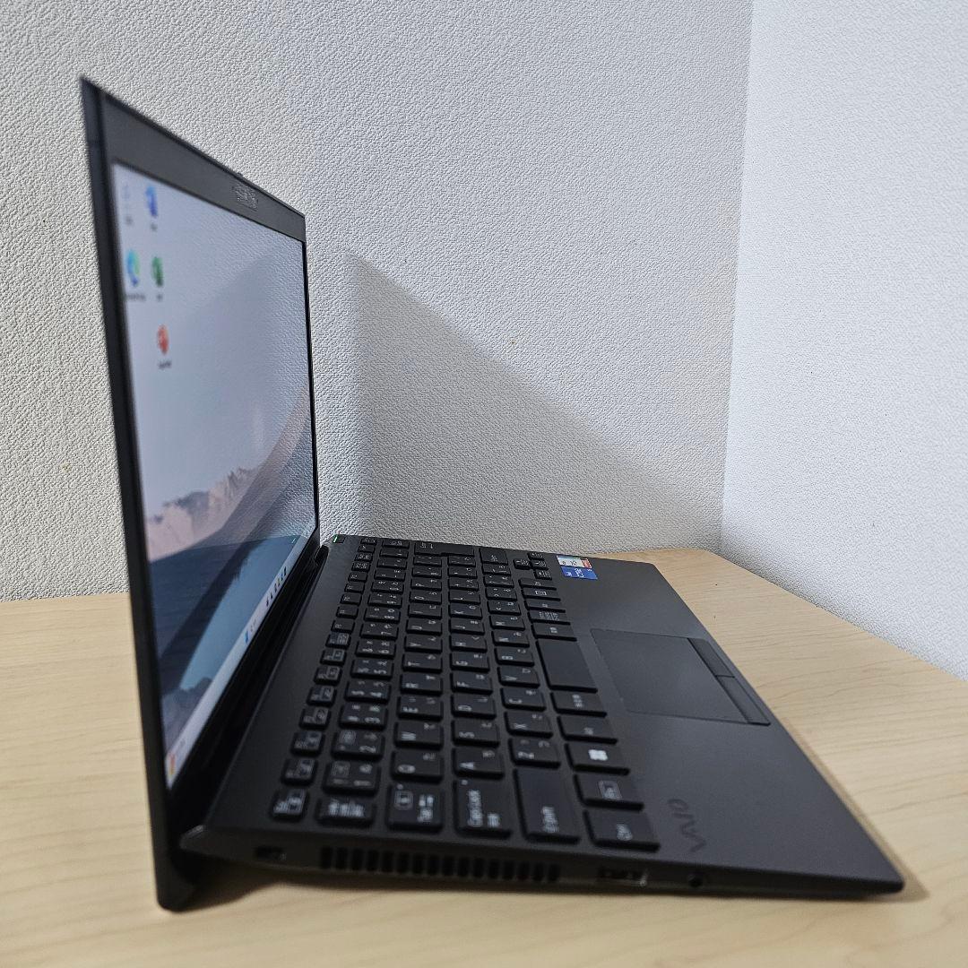 Vaio Pro PJ／Core i5 11世代／LTE内蔵／小型軽量