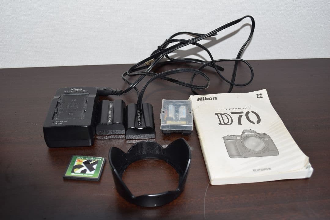 Nikon D70 デジタル一眼レフカメラ 動作確認済み
