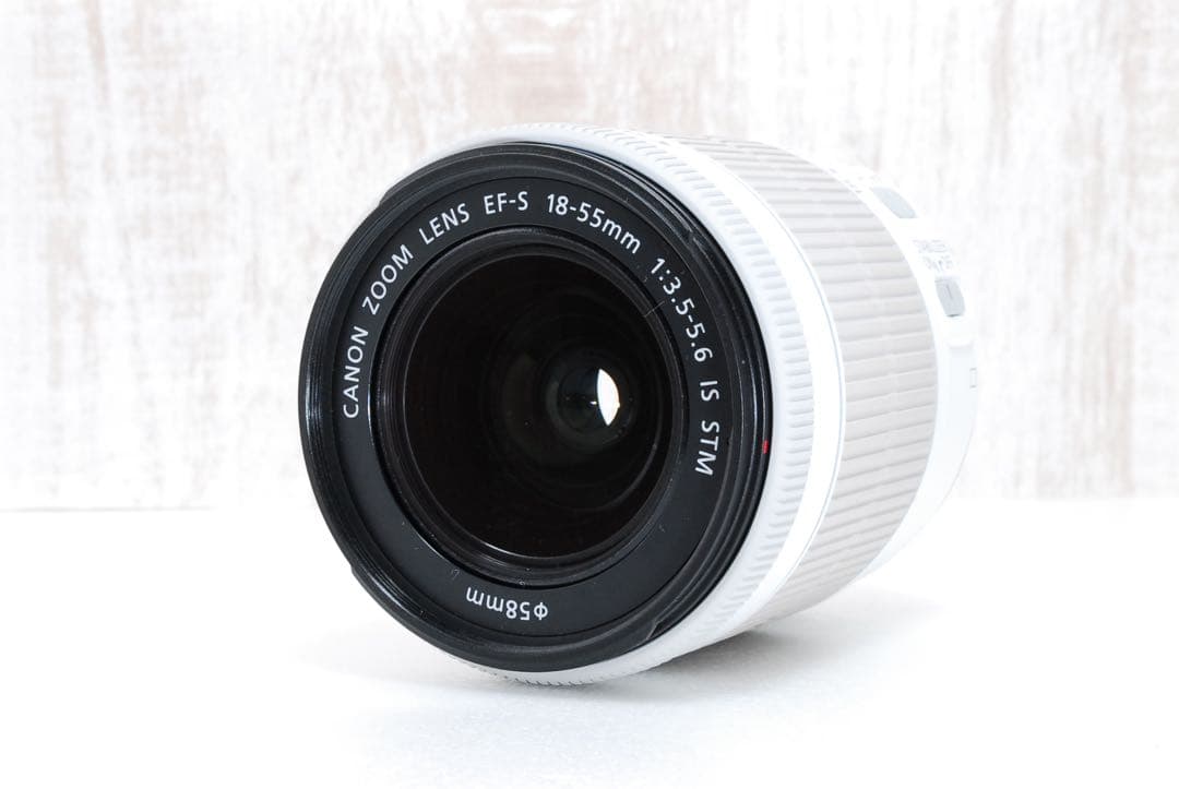 ❤️美品❤️ショット数530回❤️軽量・高画質　Canon Kiss X7 ホワイト