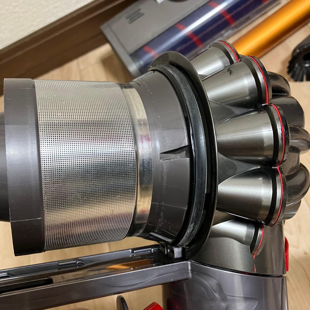 ダイソン掃除機 V8 本体 コードレスクリーナー
