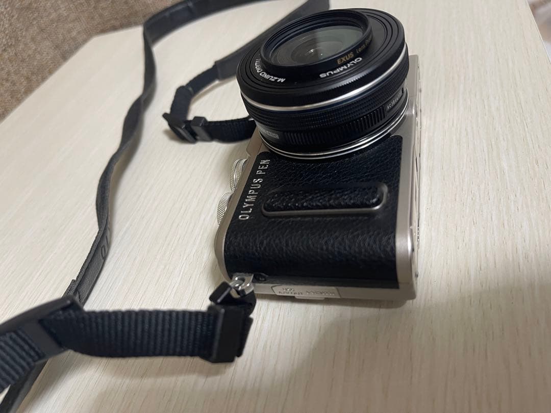 OLYMPUS PEN E-PL8 ブラック　シャッター枚数773枚　美品