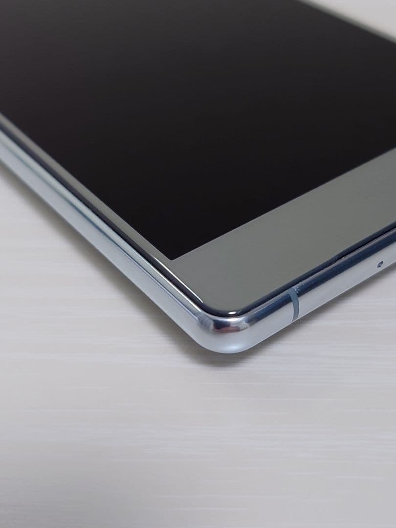 【画面傷なし】Xperia XZ2 Premium シルバー ケース付