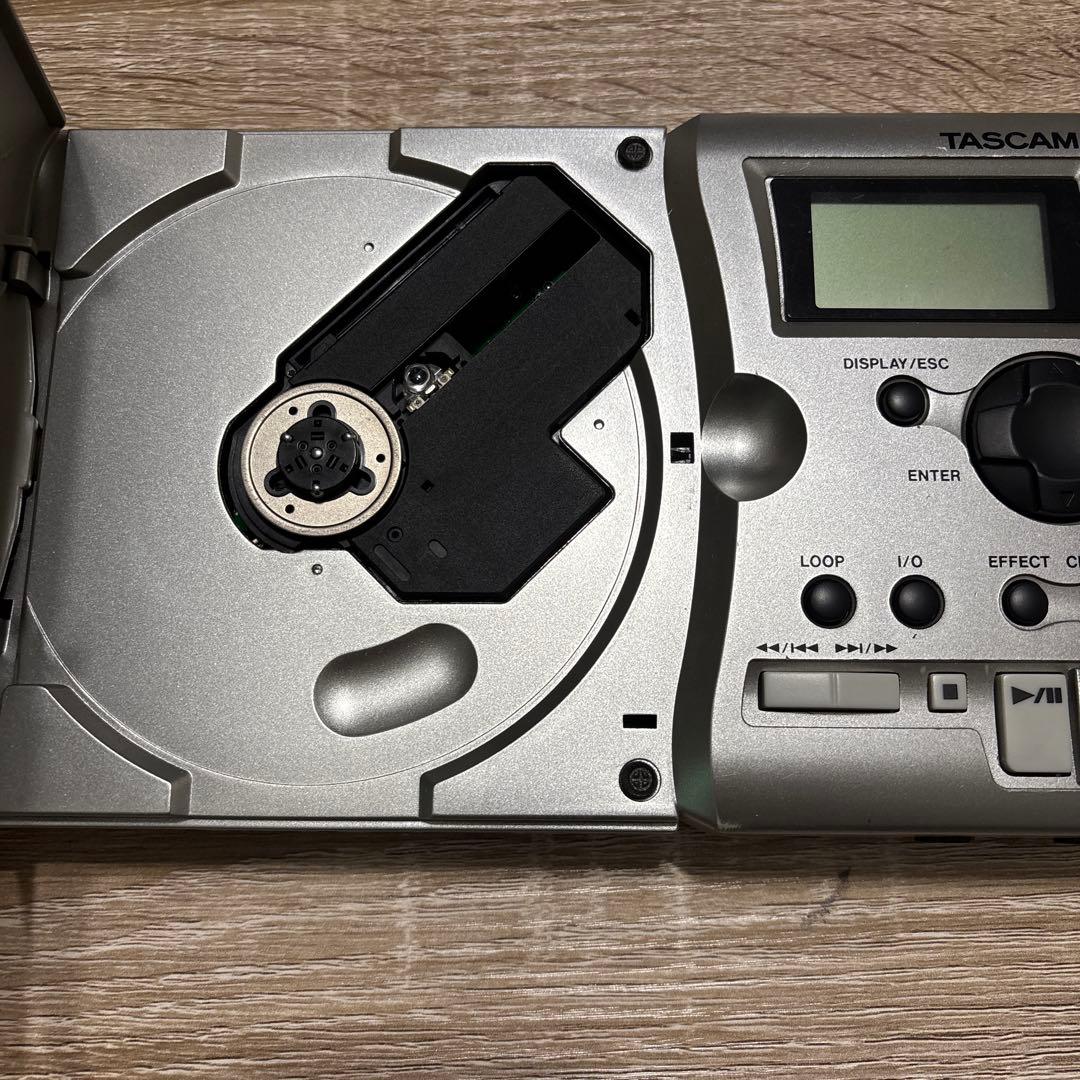 TASCAMタスカム ポータブルCDボーカルトレーナー CD-VT1mk2