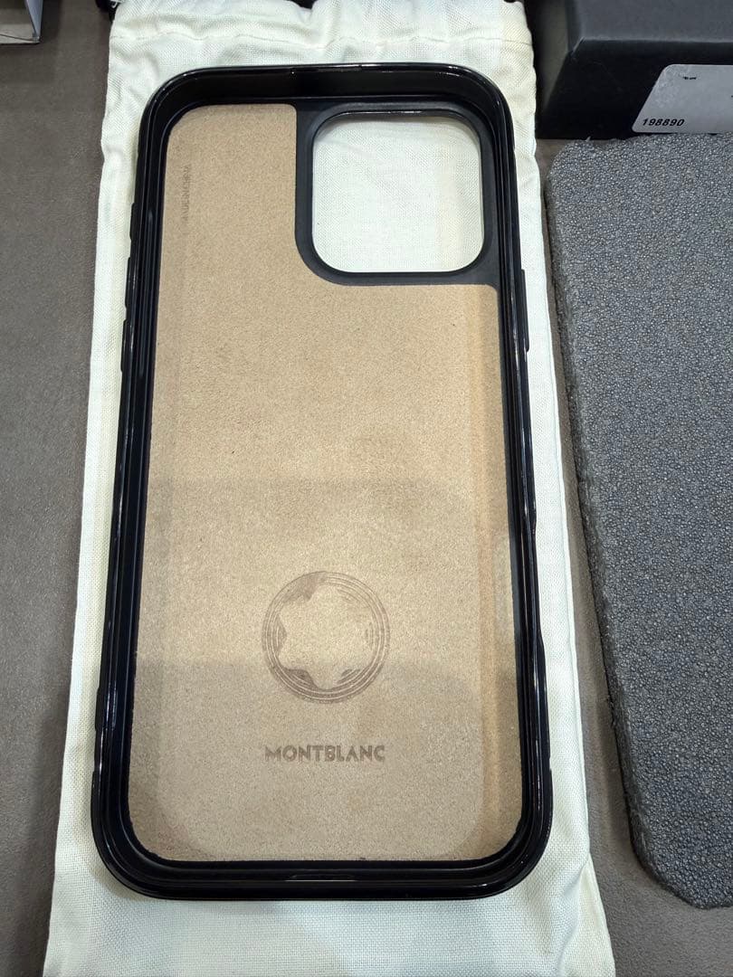Montblancエクストリーム3.0iPhone16Rro max