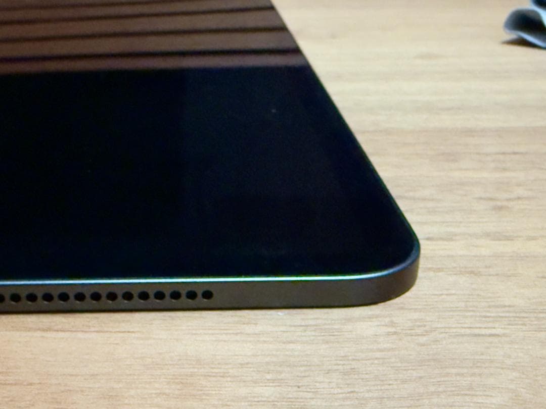 中古品 iPad Pro M4 13インチ MVX23J/A 256GB