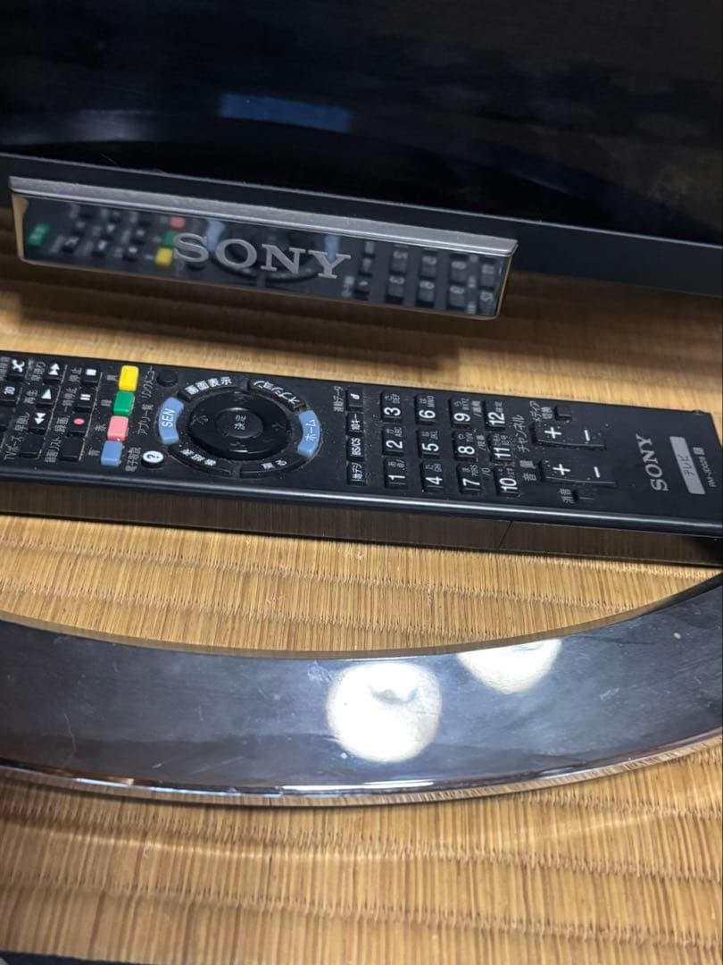 ジャンク　引き取りのみ　BRAVIA 液晶テレビ SONY製リモコン付き　55型