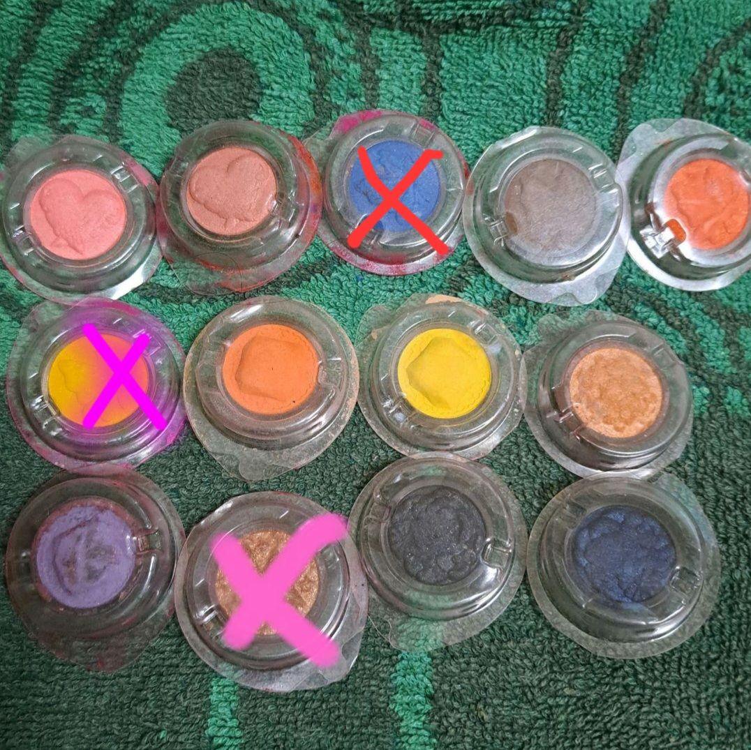 ANNA SUI アイ & フェイスカラー 個別売り可 アイシャドウ 新品 中古