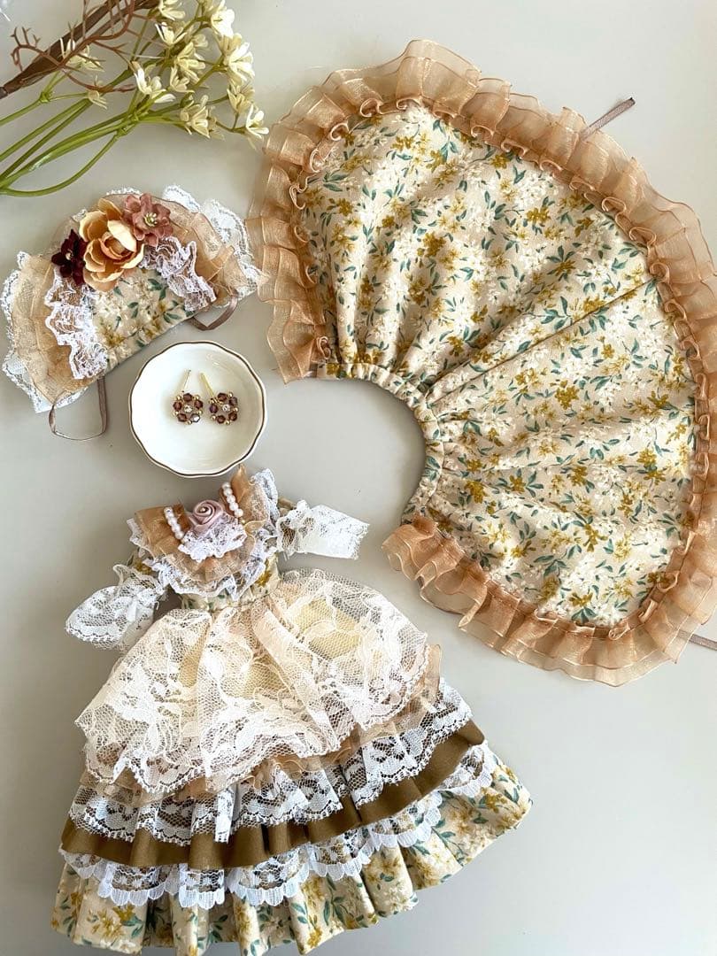 リカちゃん服　ドレス　小花✖️黄色　４点セット　ハンドメイド