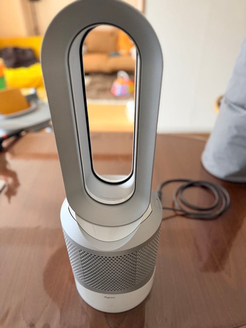 Dyson 空気清浄機能付ファンヒーターHP03