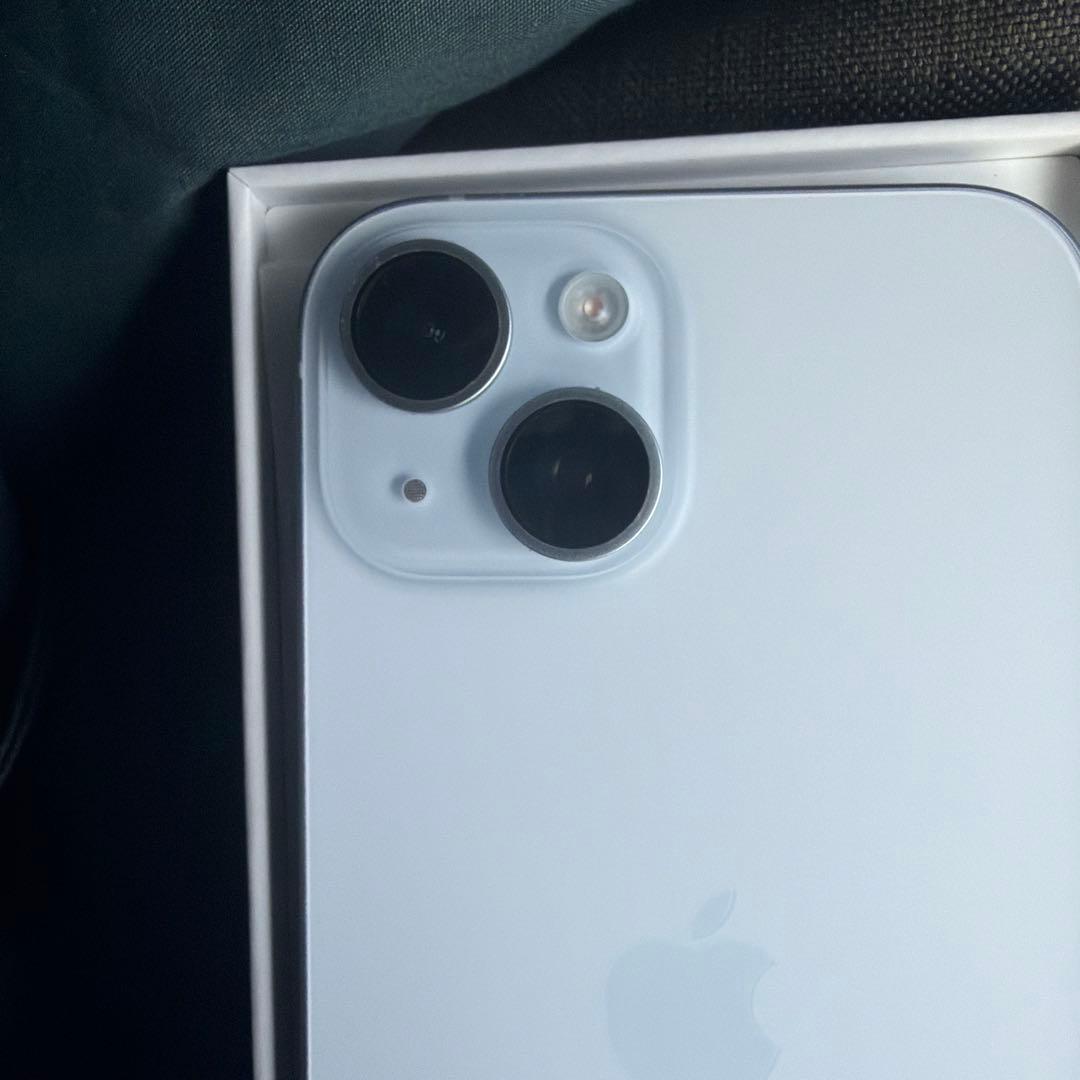 Apple iPhone 15ホワイト 画面ひびあり 本体 SIMフリー