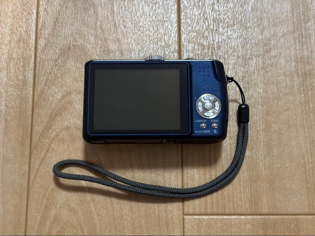 デジタルカメラLUMIX DMC-TZ3