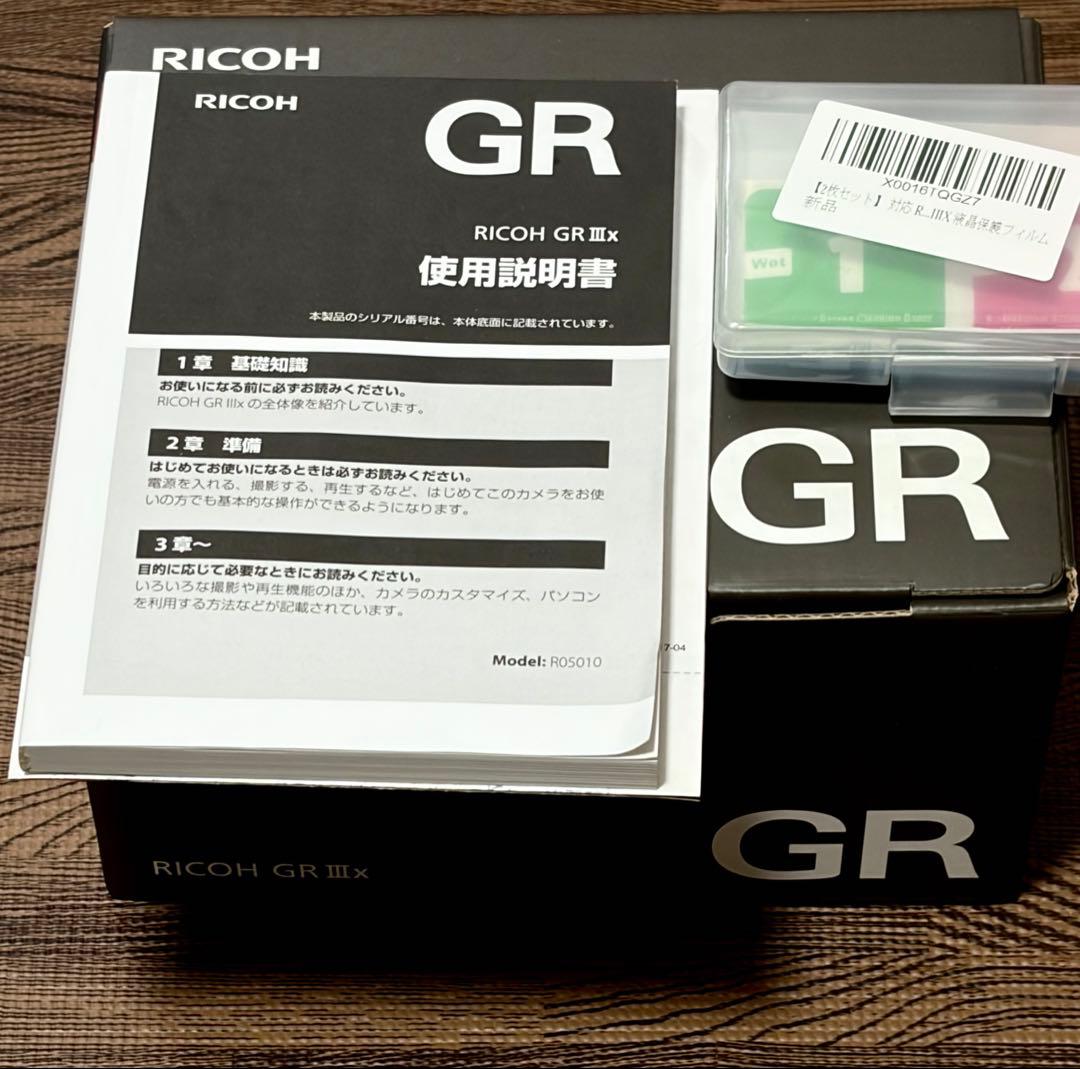 RICOH GR 3 X 保護フィルター、予備バッテリー、自動開閉キャップ付