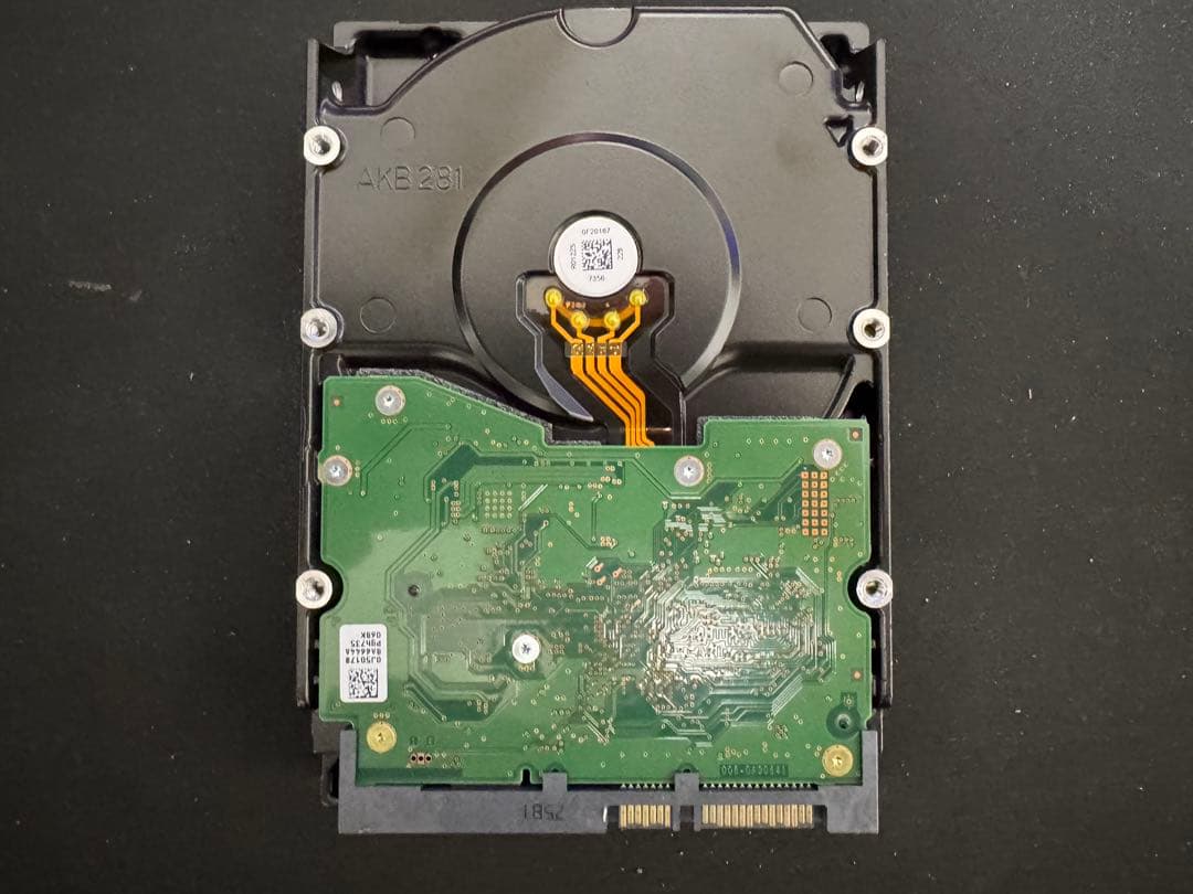 s*i様 HGST DESKSTAR NAS用HDD 4TB 7200RPM