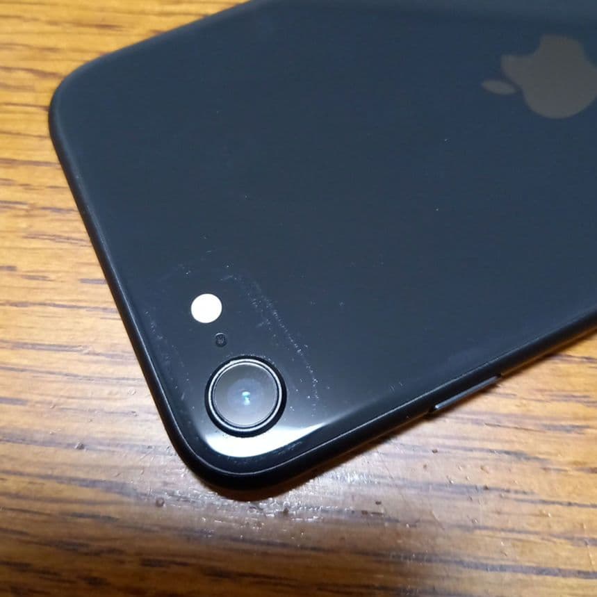 ⑤iPhone SE2 64GB ブラック