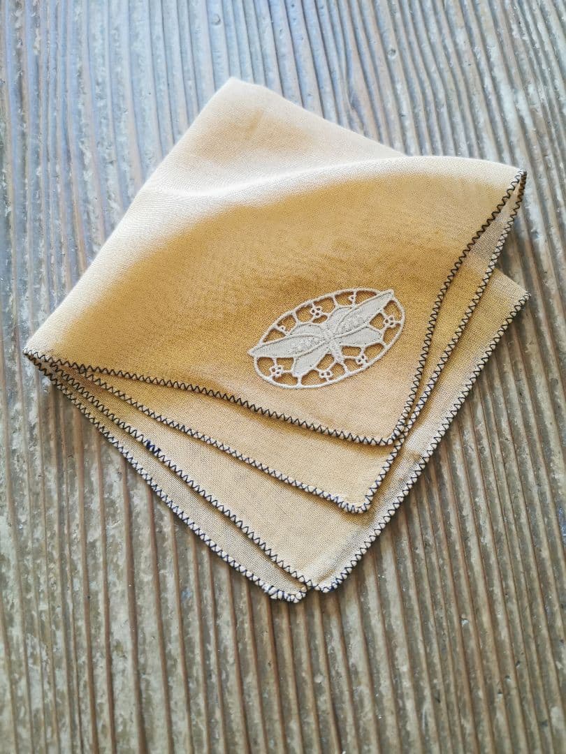 アンティーク イギリス 蝶々刺繍 オープンカットワーク 嵌込み シアーなハンカチ