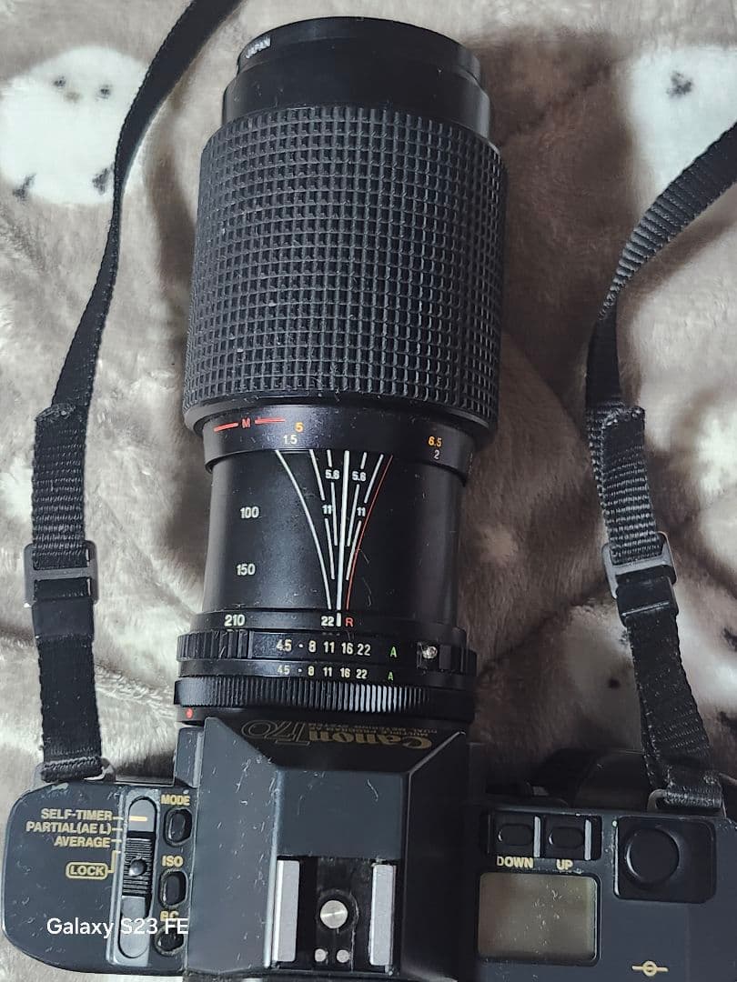 Canon T70 一眼レフフィルムカメラとSunpakフラッシュ望遠レンズ2